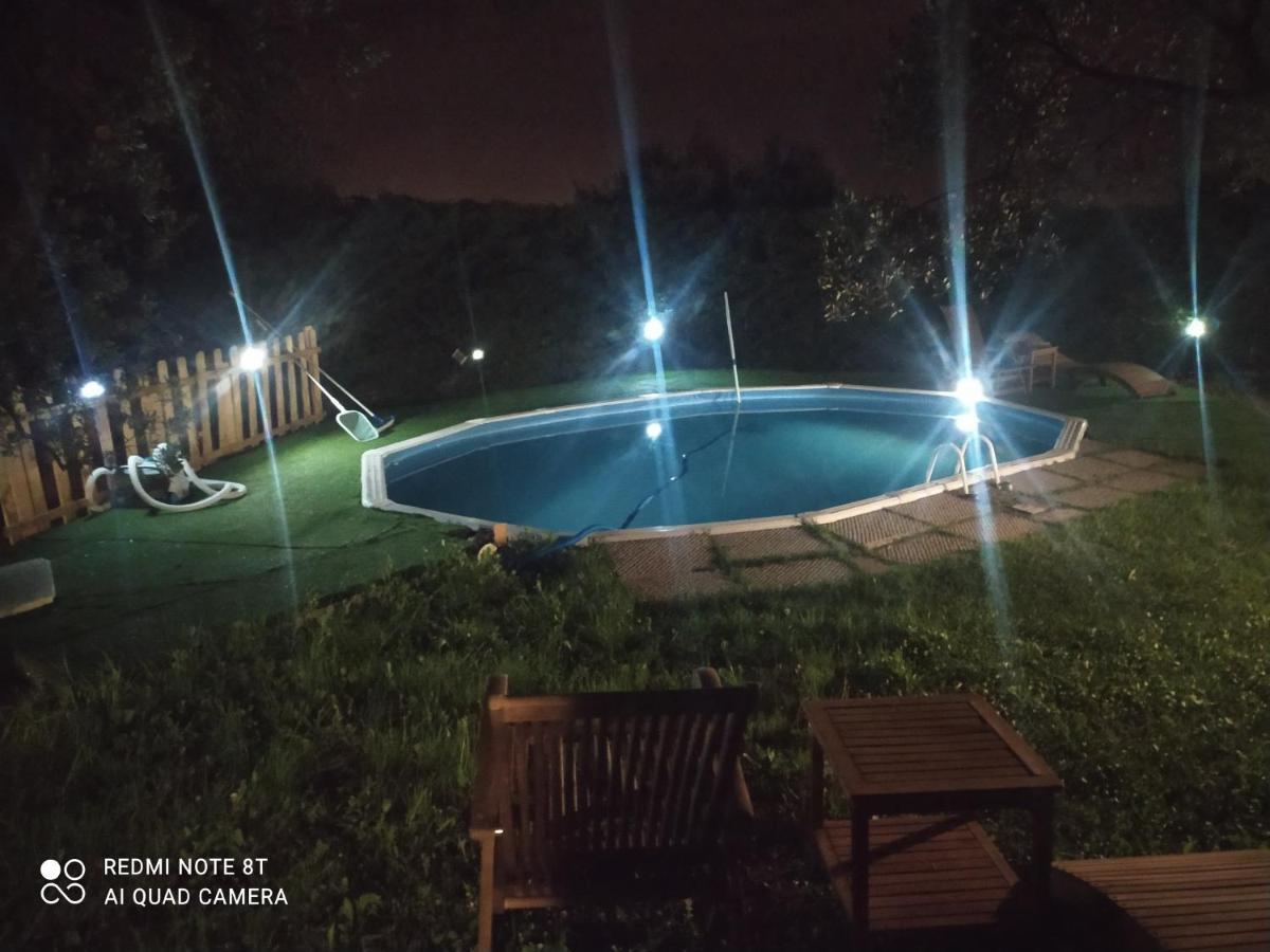 Il Borgo Dei Pini Apartamento Vinci Exterior foto